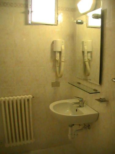 Albergo Giglio キアンチャーノ・テルメ エクステリア 写真